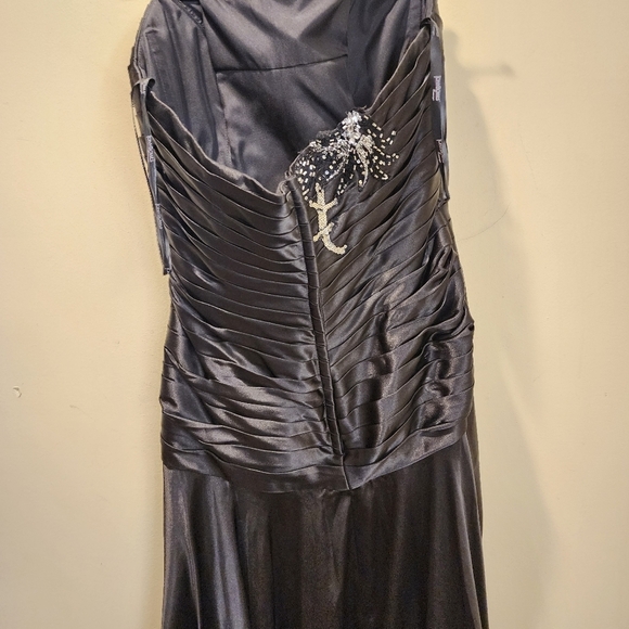 TONY BOWLS Black Long Evening Prom Slit Front Dress size 10 - Picture 10 of 12